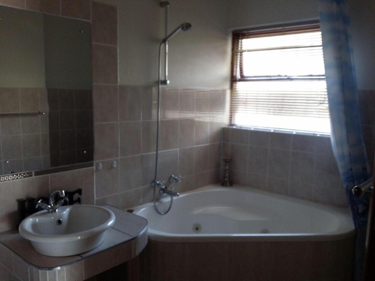 12 On Beach Guest House Saldanha Bay Εξωτερικό φωτογραφία