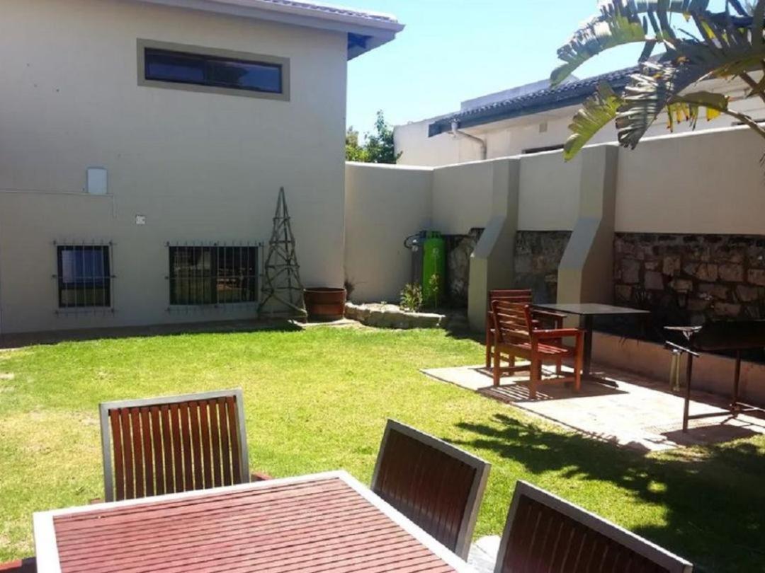 12 On Beach Guest House Saldanha Bay Εξωτερικό φωτογραφία