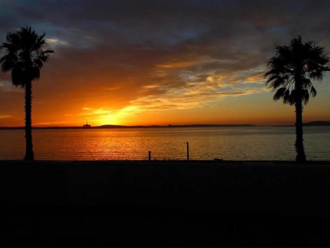12 On Beach Guest House Saldanha Bay Εξωτερικό φωτογραφία