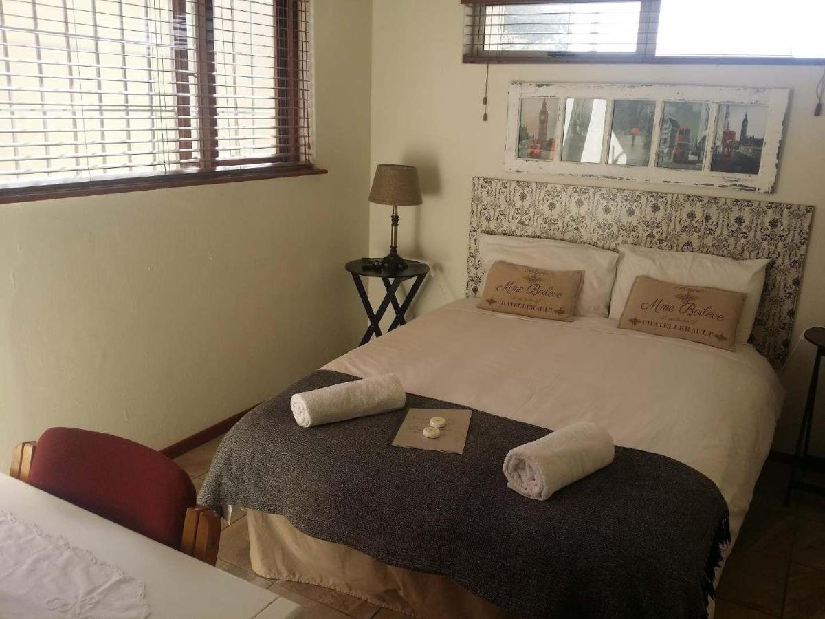 12 On Beach Guest House Saldanha Bay Εξωτερικό φωτογραφία